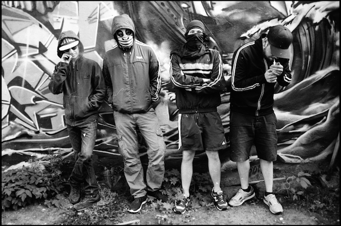 INTERVIEW MIT WAVING THE GUNS