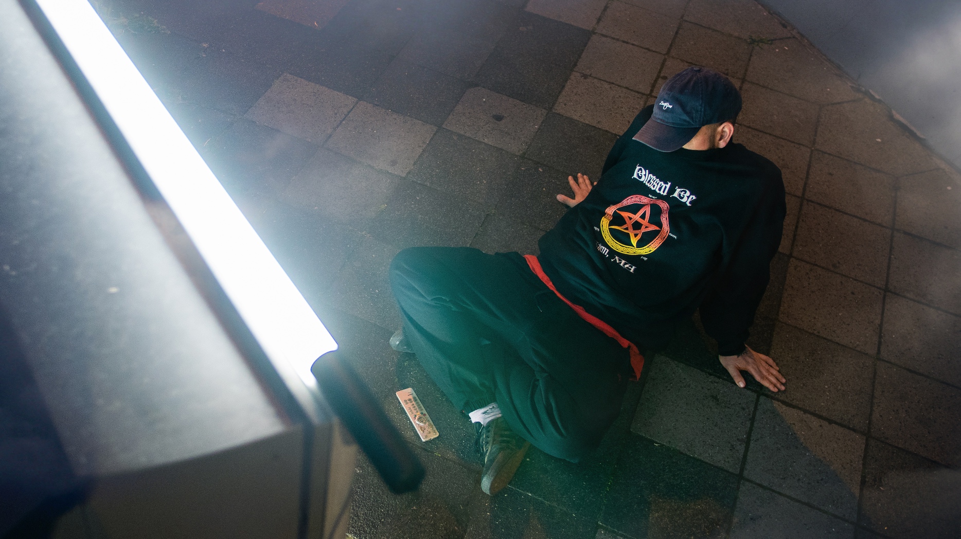 Vandalismus mit neuer Videosingle "Benzin und Farbe"