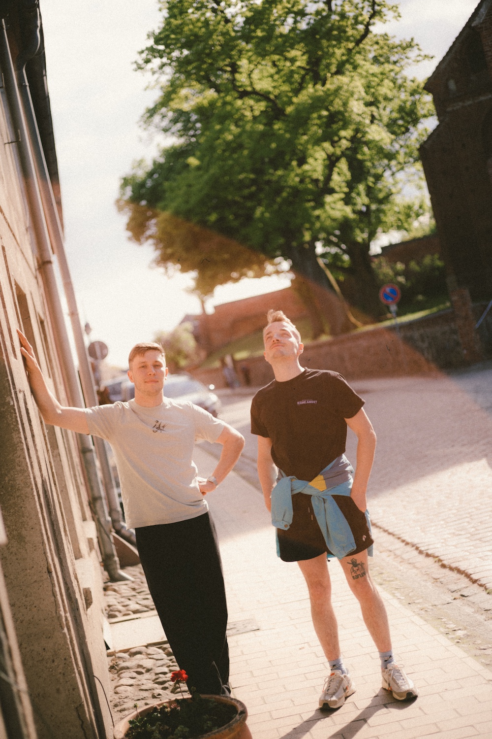 Hinterlandgang nehmen uns in ihrer neuen Single mit auf’s "Parkdeck"